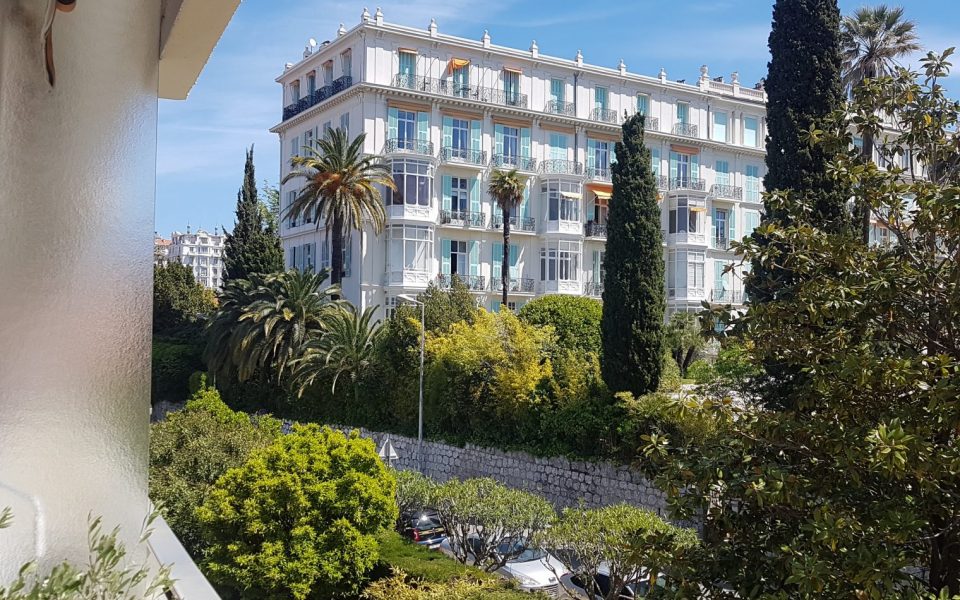Nice Cimiez – 2 Bedrooms apartment 77 sqm with cellar and garage