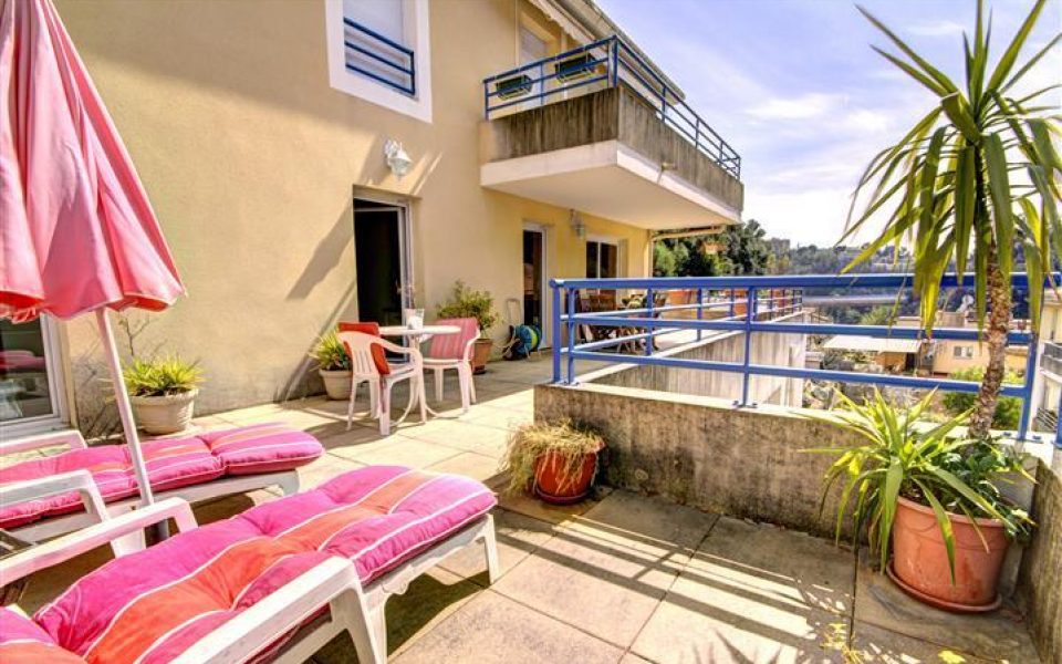 Nice Nord – Grande appartamento di 5 locali di 117 m² al piano alto