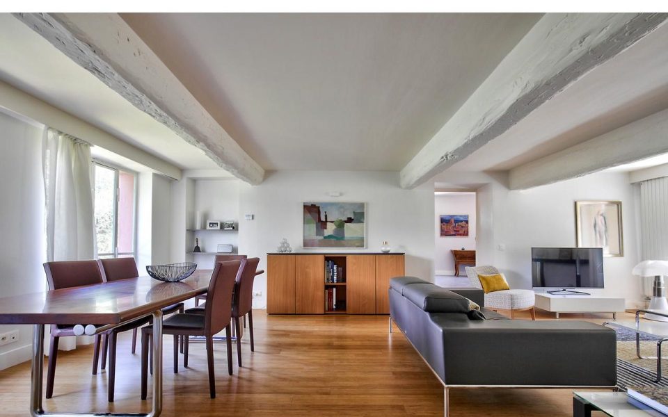 Rimiez Sainte Colette – Très grande maison de 320 m² au charme authentique avec dépendances