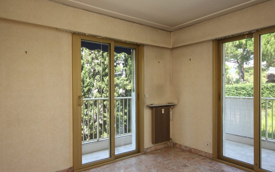 Nice Coeur Cimiez – Nice Corner Apartment 73 m2 With Circular Terrace