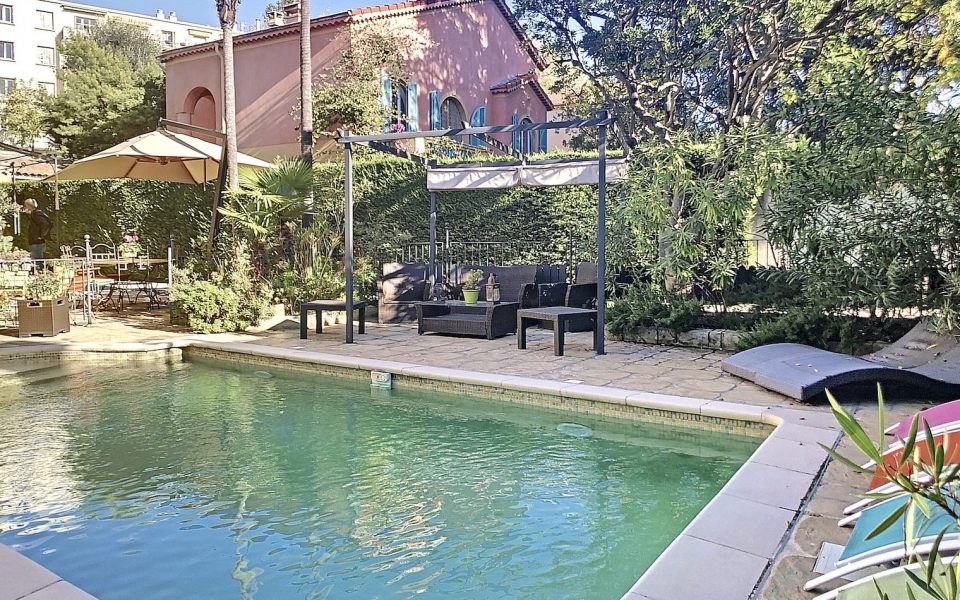 Nice Cimiez Régina – Charmante Maison Belle Époque avec piscine