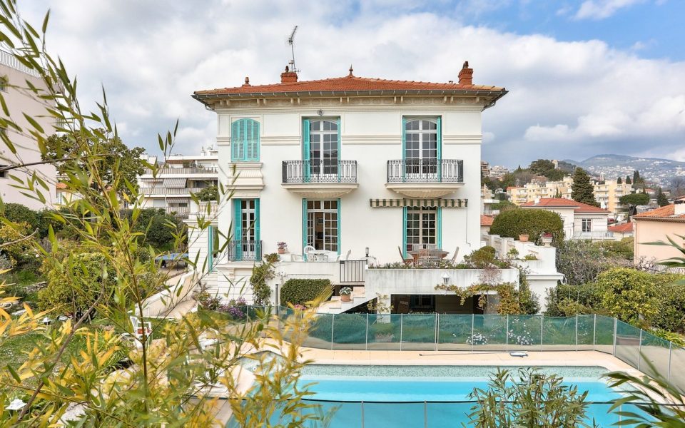 Nice Cimiez – Hôtel particulier avec piscine – Vivez le charme des années 1920