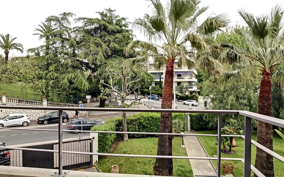 Pleasant 2 bedroom apartment in the recent residence