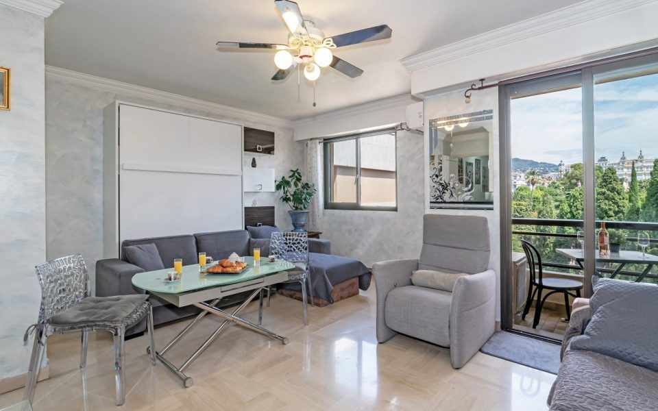 Nice Cimiez – Beau studio 39m2 dernier étage dans résidence luxe