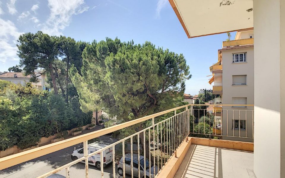 Nice Lower Cimiez – 2 Bedrooms Apartment 67 sqm