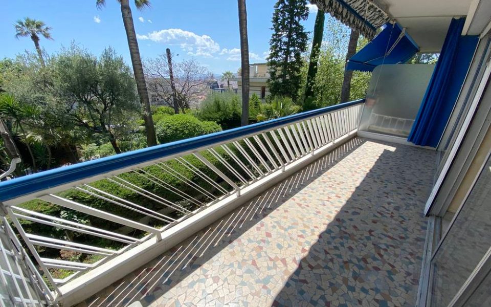 Nice Lower Cimiez – Apartment in a Luxury Residence