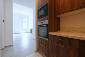 Nice Very Center – Magnificent 3 Bedrooms Apartment High Floor