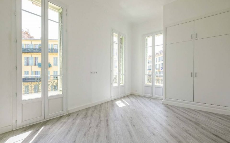 Centre Ville – Superbe 4 pièces étage élevé