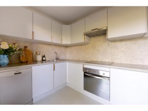 Nice Cimiez – Handsome Two Bedrooms Apartment Completely Redone to New