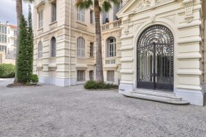 Heart of Cimiez – Sumptuous Bourgeois 4 Bedrooms Apartment 207 sqm Entirely Renovated
