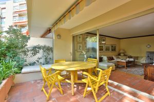 Nice Cimiez – Renovated 3 Bedrooms With Garden