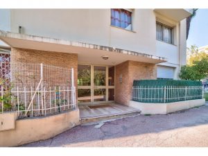 Nizza Cimiez – Magnifico appartamento di 3 stanze in una zona tranquilla 78 m².