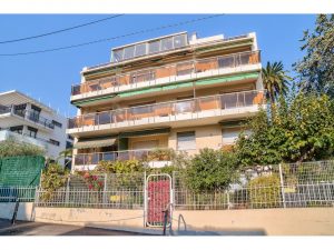 Nizza Cimiez – Magnifico appartamento di 3 stanze in una zona tranquilla 78 m².