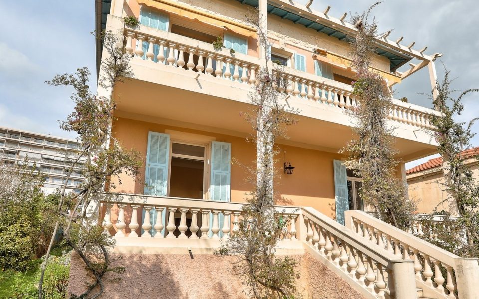 Nice Bas Fabron – Superbe Maison 6 Pièces 200 m² vue mer