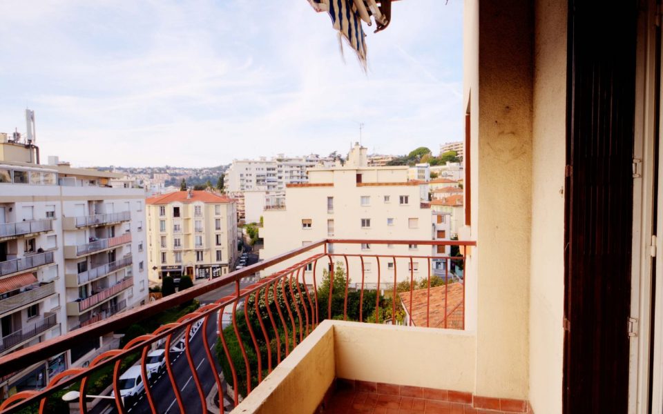 Nizza Chambrun – Appartamento 3 locali a rinnovare