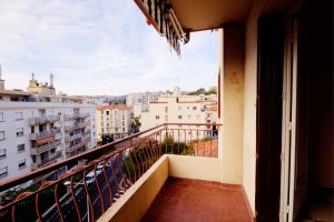 Nice Chambrun – Apartment to Renovate