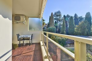 Nizza Cimiez – Ampio studio con terrazza in residence con piscina