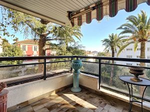 Nizza Cimiez – Luminoso 3 Camere 88 mq in condominio di lusso