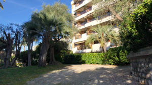 Nizza Cimiez – Luminoso 3 Camere 88 mq in condominio di lusso