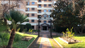 Nizza Cimiez – Luminoso 3 Camere 88 mq in condominio di lusso