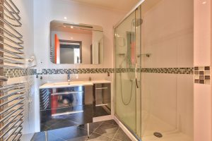 Cimiez – Spacieux studio avec terrasse dans résidence avec piscine