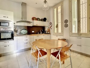 Nizza Coeur Musiciens– Grande 3 Camere 125m² in un edificio borghese
