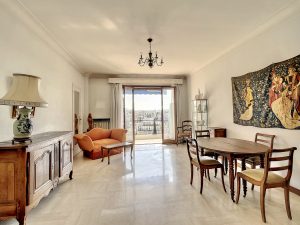 Nice Cimiez George V – Bright 2 Bedroom Apartment 83 sqm with High Potential with Terrace