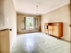 Nizza Cimiez – 2 camere 42 m2 da ristrutturare in ambiente bello e tranquillo