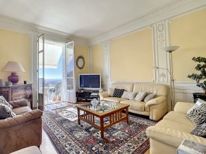 Nice Cimiez – Beautiful 4 Bedroom Apartment in High Floor with Sea View and Parking