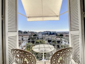Nice Cimiez – Beautiful 4 Bedroom Apartment in High Floor with Sea View and Parking
