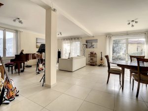 Nizza Cimiez – Spazioso appartamento di 5 stanze con terrazza, giardino e piscina privata