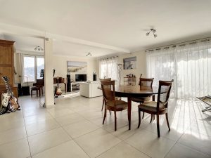 Nice Cimiez – Spacious 4 Bedroom Apartment With Terrace, Garden And Private Pool