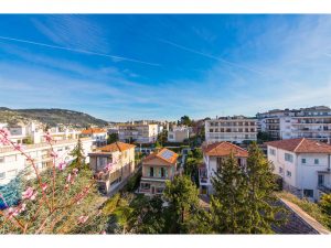 Cimiez Flirey – 3 Pièces 72 m² à louer dernier étage