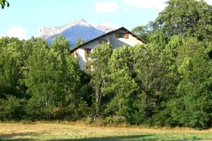 Colmars les Alpes – Casa 8 Camere 250 m² con terreno 8600 m2 e annessi.