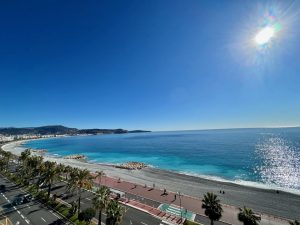 Nice Promenade – Appartement  rénové prestations luxueuses vue mer panoramique