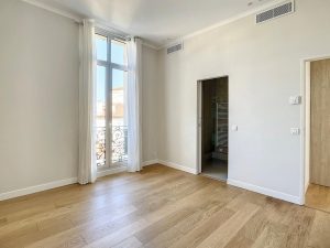 Nice Cimiez – Top Floor with Terrace in Residence with Pool