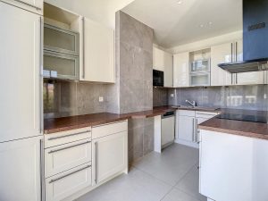 Nice Cimiez – Top Floor with Terrace in Residence with Pool
