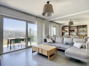 Nizza Cimiez – Casa a un piano con giardino mediterraneo.