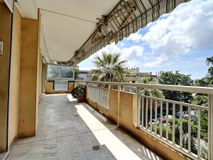 Nizza Cimiez – Appartamento di 3/4 stanze spazioso e soleggiato