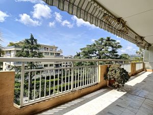 Nizza Cimiez – Appartamento di 3/4 stanze spazioso e soleggiato