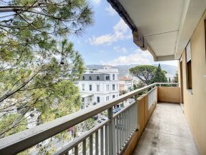 Nizza Cimiez – Appartamento di 3/4 stanze spazioso e soleggiato