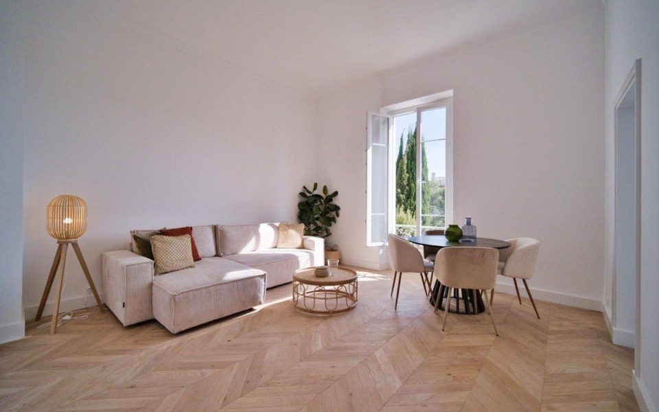 Nice Cimiez- Superb 2 bedroom Apartment 55 sqm in a House of Character