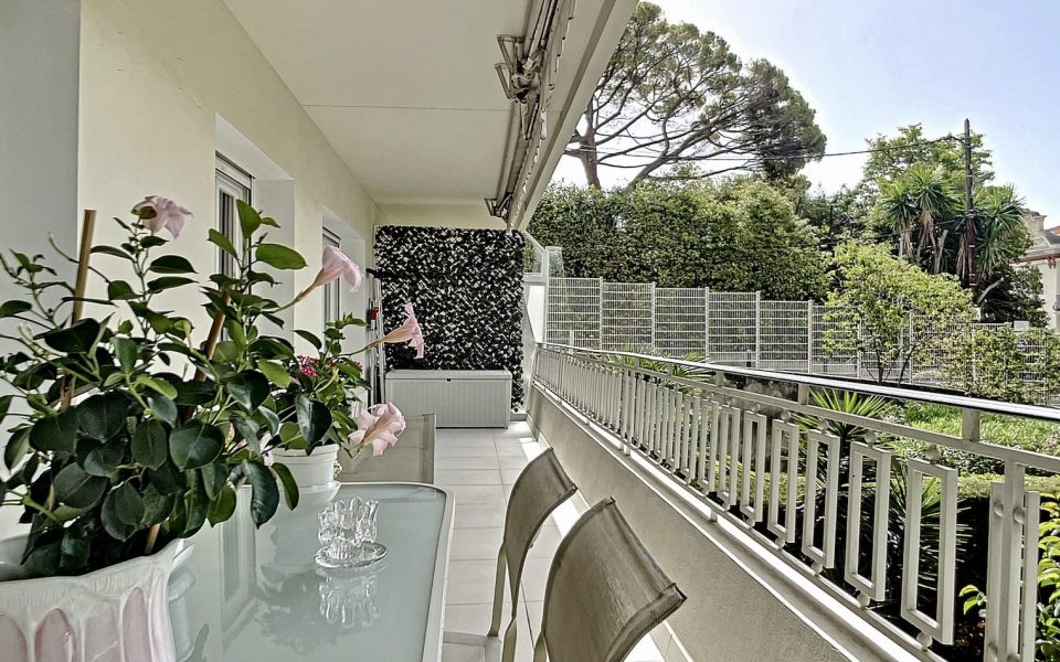 Nice Coeur Cimiez – In un residence di lusso, appartamento di 2 locali con terrazza e bella vista. : photo 2
