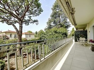 Nice Coeur Cimiez – In un residence di lusso, appartamento di 2 locali con terrazza e bella vista.