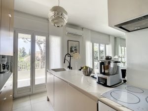 Nice Coeur Cimiez – In un residence di lusso, appartamento di 2 locali con terrazza e bella vista.