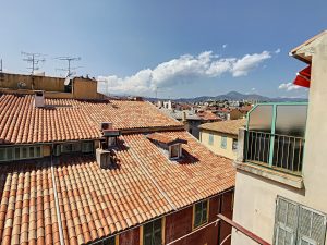 Vieux-Nice – Furnished studio 29 sqm – Balcony and open view