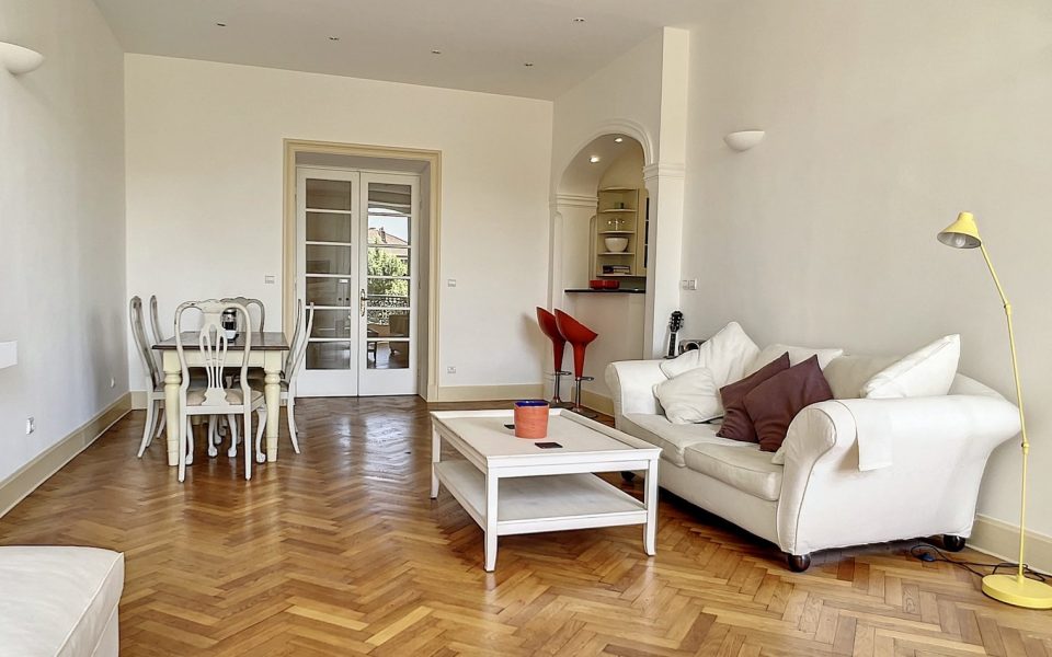 Nice Cimiez – 2 Bedroom Apartment Belle Epoque in a Palace with Balcony : photo 2