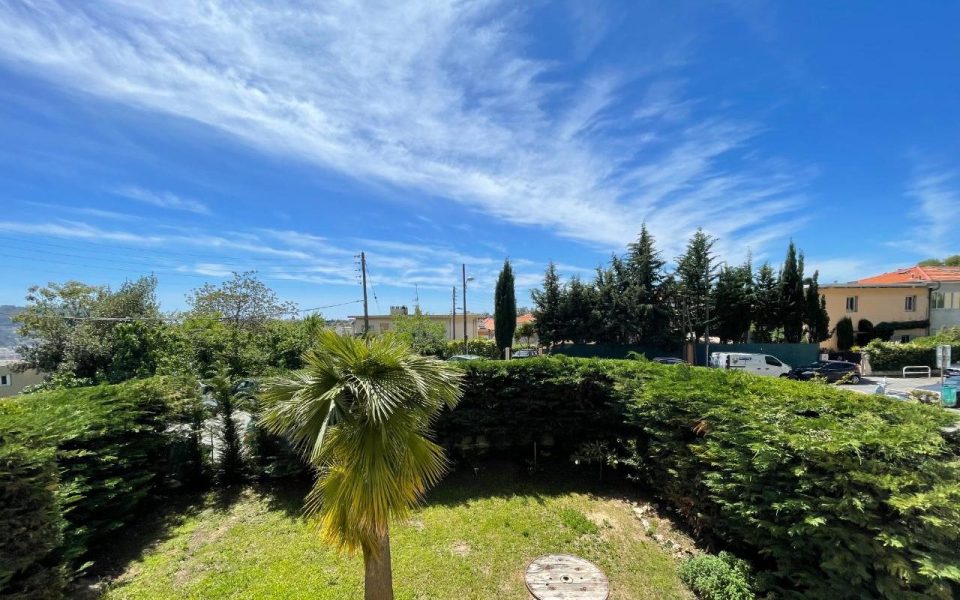 Cimiez – In a Residence with Swimming Pool 2 Bedroom Apartment 74 sqm with Terrace