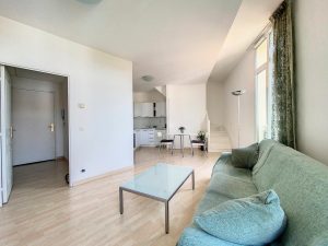 Nizza Cimiez – Bilocale all’ultimo piano con grande terrazza di 33 m2