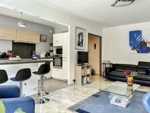 Nice Poètes – Charming 2 Bedroom Apartment 75 sqm with Garden in Quiet Area